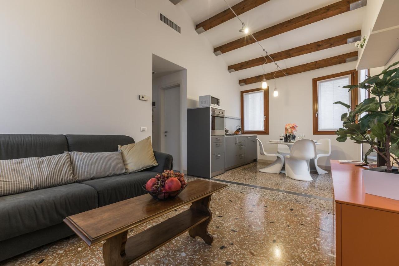 Ca' Della Frutta Venetian Apartment Exterior photo